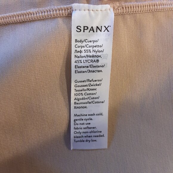 Spanx Invisible Shaping High Waisted, Mid-Thigh Short, Beige Small - Picture 10 of 10